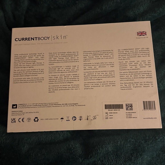 CurrentBody Skin LED Light Therapy Mask - White - Picture 3 of 6